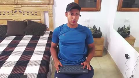 drake_cerra online show from November 19, 2025, 3:06 am