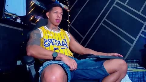Snapshot of drake_jhonson08 chatting on September 12, 2025, 2:44 am Drake online show from September 12, 2025, 2:44 am