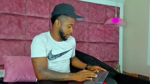 ---Drake--- online show from December 7, 2024, 3:47 am