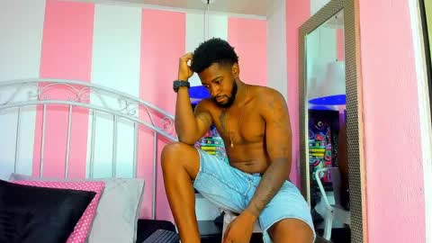 ---Drake--- online show from December 22, 2024, 4:38 pm