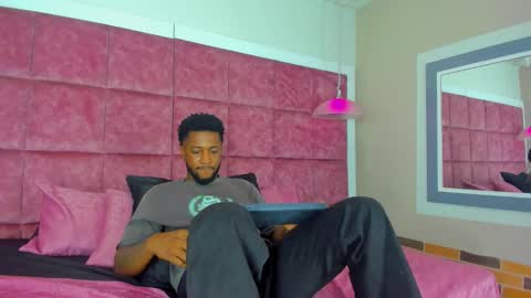 ---Drake--- online show from December 28, 2024, 6:08 pm