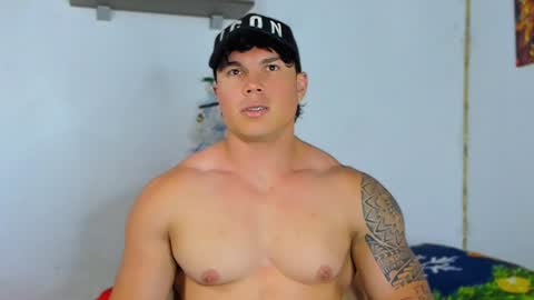 drake_xion1 online show from December 31, 2024, 2:14 pm