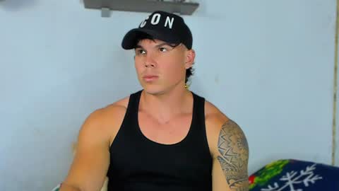 drake_xion1 online show from January 3, 2025, 12:54 am