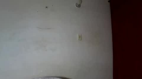 Andrs  Independent Model online show from October 31, 2025, 12:50 pm