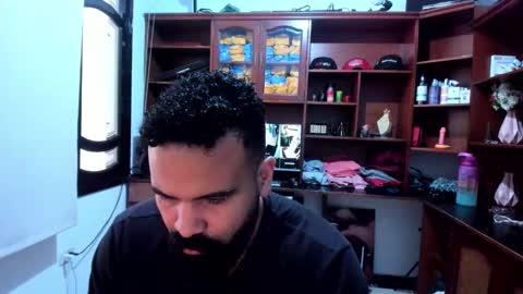 Snapshot of drako_argenti_ chatting on January 6, 2025, 2:58 pm Drako online show from January 6, 2025, 2:58 pm