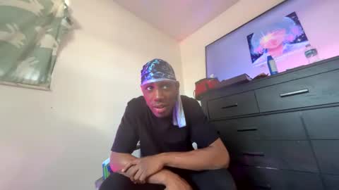 Snapshot of drakoblush chatting on April 21, 2026, 9:39 pm Dru online show from April 21, 2026, 9:39 pm