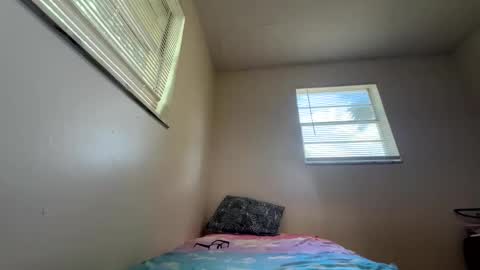 Snapshot of drakoblush chatting on April 22, 2026, 3:24 pm Dru online show from April 22, 2026, 3:24 pm