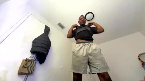 Snapshot of drakoblush chatting on May 10, 2026, 2:22 pm Dru online show from May 10, 2026, 2:22 pm