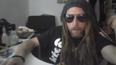 Snapshot of dreadfulparadise chatting on September 27, 2025, 4:06 am dreadfulparadise online show from September 27, 2025, 4:06 am