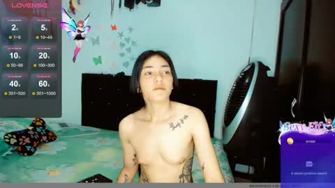 Snapshot of dream__girls69944 chatting on December 4, 2024, 8:45 am sharon online show from December 4, 2024, 8:45 am