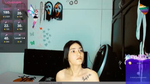 Snapshot of dream__girls69944 chatting on December 16, 2024, 9:35 am sharon online show from December 16, 2024, 9:35 am