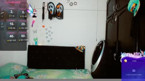 Snapshot of dream__girls69944 chatting on January 8, 2025, 9:10 am sharon online show from January 8, 2025, 9:10 am