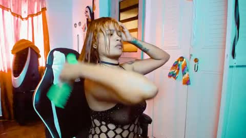 Snapshot of dream__girls69944 chatting on March 9, 2025, 1:26 pm sharon online show from March 9, 2025, 1:26 pm
