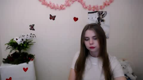 Mari online show from April 5, 2026, 7:27 am