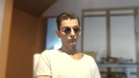 Snapshot of dreambob chatting on November 9, 2025, 10:13 am Dreambob online show from November 9, 2025, 10:13 am