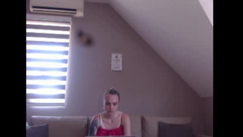 A girl online show from June 29, 2026, 10:15 am