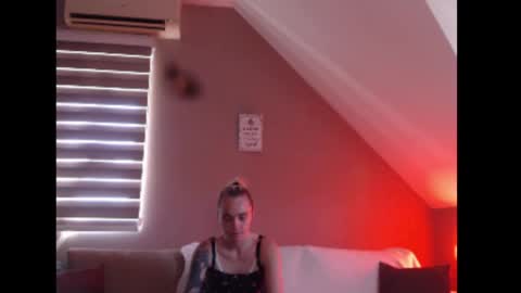 A girl online show from June 30, 2026, 7:31 am