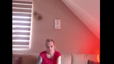 A girl online show from July 27, 2026, 7:37 am