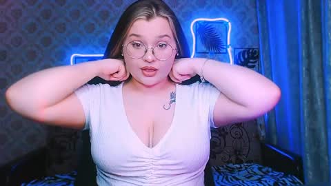 dreamforyoue2 online show from April 8, 2026, 7:03 pm