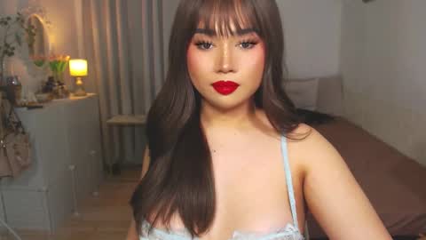 Snapshot of dreamgirlheaven chatting on January 27, 2025, 10:49 am Heaven online show from January 27, 2025, 10:49 am