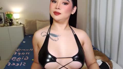 Snapshot of dreamgirlheaven chatting on September 10, 2025, 7:08 am Heaven online show from September 10, 2025, 7:08 am