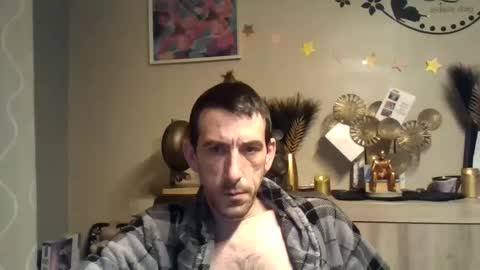 Snapshot of dreamguy38 chatting on December 18, 2024, 1:59 am dreamguy38 online show from December 18, 2024, 1:59 am