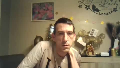 Snapshot of dreamguy38 chatting on December 29, 2024, 7:06 am dreamguy38 online show from December 29, 2024, 7:06 am