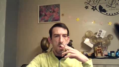 Snapshot of dreamguy38 chatting on January 23, 2025, 3:26 am dreamguy38 online show from January 23, 2025, 3:26 am