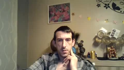 Snapshot of dreamguy38 chatting on February 2, 2025, 6:48 am dreamguy38 online show from February 2, 2025, 6:48 am