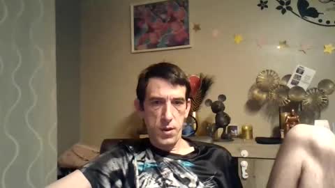 Snapshot of dreamguy38 chatting on February 16, 2025, 5:26 am dreamguy38 online show from February 16, 2025, 5:26 am