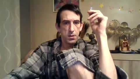 Snapshot of dreamguy38 chatting on February 24, 2025, 5:22 am dreamguy38 online show from February 24, 2025, 5:22 am