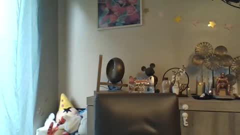 Snapshot of dreamguy38 chatting on October 7, 2025, 8:22 am dreamguy38 online show from October 7, 2025, 8:22 am