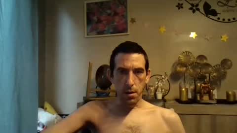 Snapshot of dreamguy38 chatting on October 23, 2025, 7:40 am dreamguy38 online show from October 23, 2025, 7:40 am