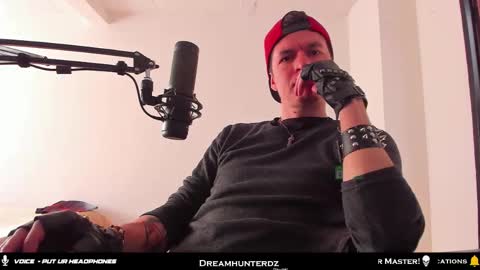 Snapshot of dreamhunterdz chatting on February 6, 2026, 9:51 pm Your lord. - ONLINE 1500 Pm to 2100 Pm - New York Hour online show from February 6, 2026, 9:51 pm