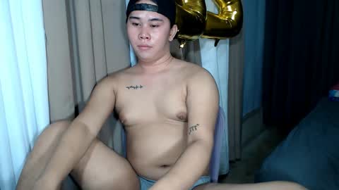 Snapshot of dreammegan chatting on December 6, 2024, 3:55 pm Stacy DONT FORGET TO FOLLOW ME AND THUMBS UP my wife samgrg2 online show from December 6, 2024, 3:55 pm