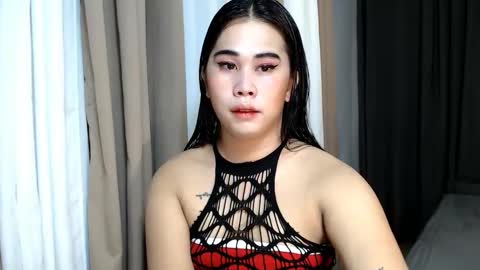 Snapshot of dreammegan chatting on December 22, 2024, 11:33 am Stacy DONT FORGET TO FOLLOW ME AND THUMBS UP my wife samgrg2 online show from December 22, 2024, 11:33 am