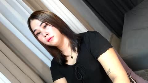 Snapshot of dreammegan chatting on January 21, 2025, 7:39 pm Stacy DONT FORGET TO FOLLOW ME AND THUMBS UP my wife samgrg2 online show from January 21, 2025, 7:39 pm