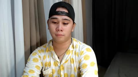 Snapshot of dreammegan chatting on January 23, 2025, 4:04 pm Stacy DONT FORGET TO FOLLOW ME AND THUMBS UP my wife samgrg2 online show from January 23, 2025, 4:04 pm