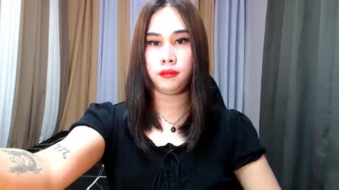 Snapshot of dreammegan chatting on February 4, 2025, 12:00 pm Stacy DONT FORGET TO FOLLOW ME AND THUMBS UP my wife samgrg2 online show from February 4, 2025, 12:00 pm