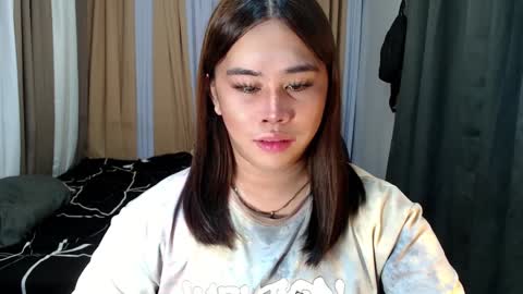 Snapshot of dreammegan chatting on March 10, 2025, 5:18 pm Stacy DONT FORGET TO FOLLOW ME AND THUMBS UP my wife samgrg2 online show from March 10, 2025, 5:18 pm