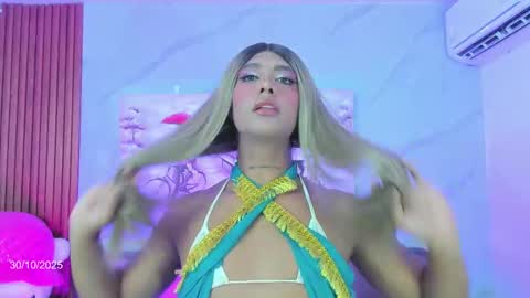 Snapshot of dreams_chloe chatting on November 2, 2025, 5:32 am dreams_chloe online show from November 2, 2025, 5:32 am