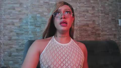 Snapshot of dreams_chloe chatting on June 7, 2026, 5:55 am dreams_chloe online show from June 7, 2026, 5:55 am