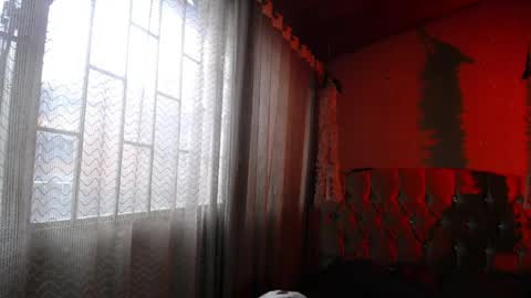 Sophia online show from May 13, 2026, 7:33 pm