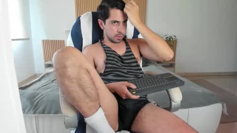 Diego online show from November 25, 2025, 9:48 pm