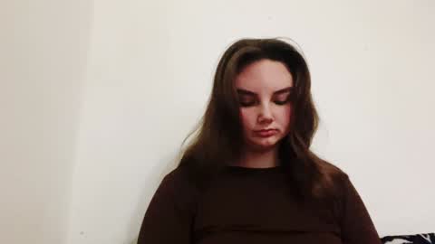 Mila online show from December 3, 2024, 7:21 am