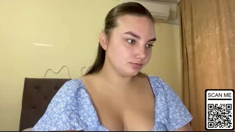 Mila online show from September 9, 2025, 7:19 am