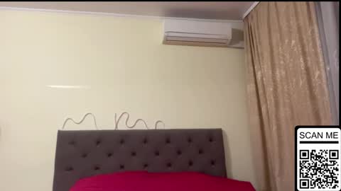 Mila online show from November 1, 2025, 5:26 pm