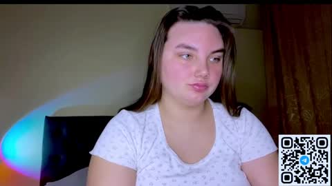 Mila online show from March 11, 2026, 7:53 pm