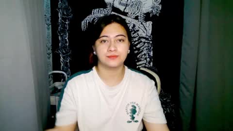 Snapshot of dreamycreamyst chatting on December 8, 2024, 2:39 am dreamycreamyst online show from December 8, 2024, 2:39 am