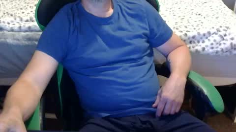 luvslutz online show from June 10, 2026, 2:56 am